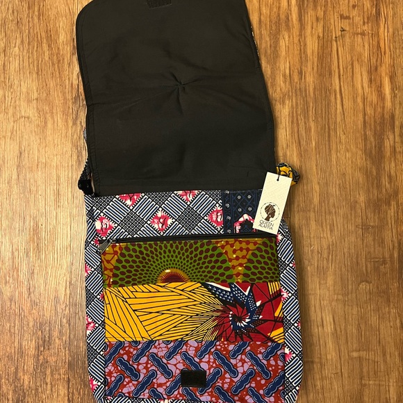 QUEEN ALAFFIA Crossbody Tote Aven Bag - NEW - Picture 3 of 9
